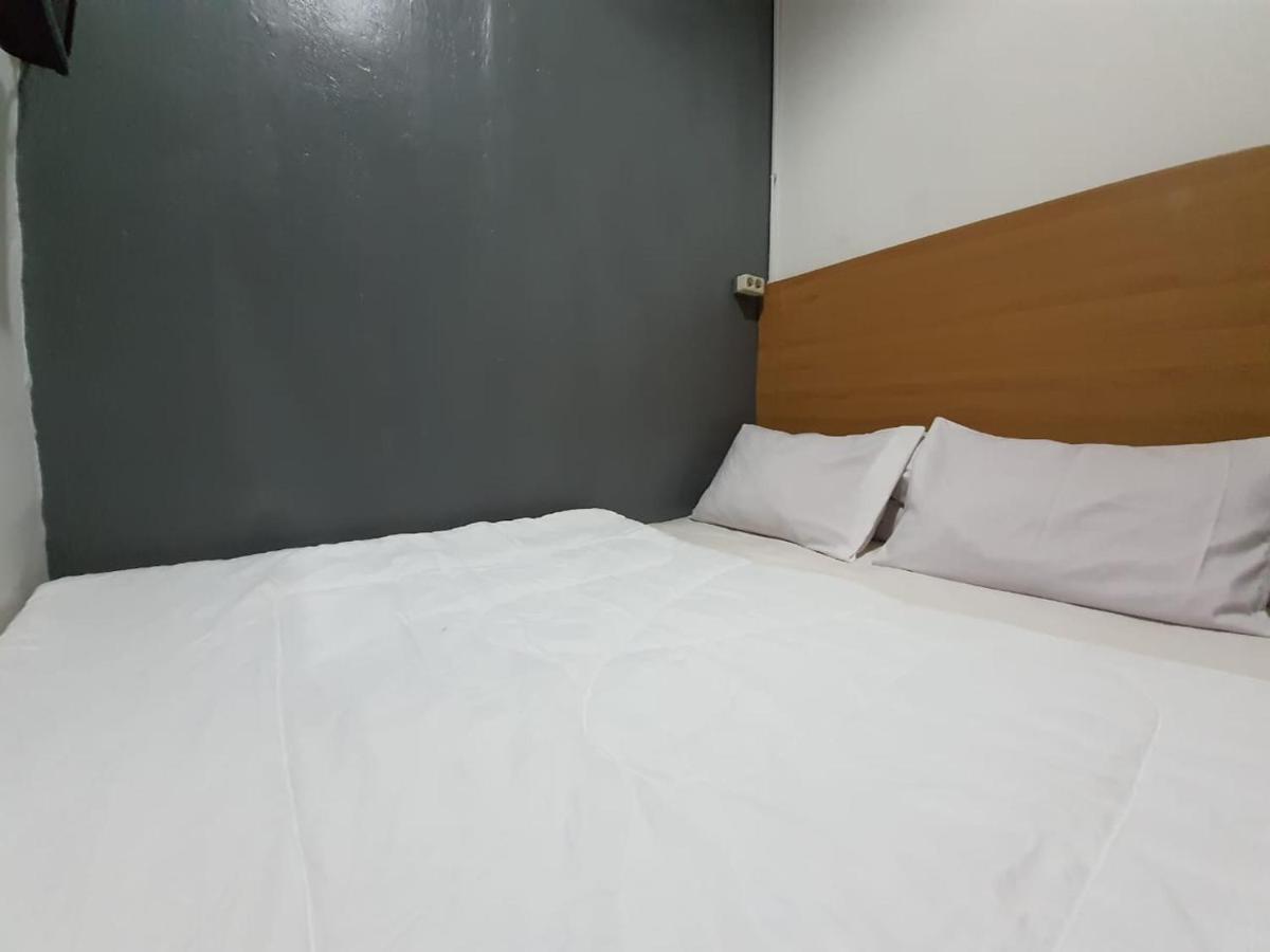 Chrysant Hotel Elok By Idh Jakarta Kültér fotó
